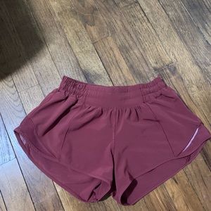 Lululemon hotty hot size 2 2.5” Red Merlot